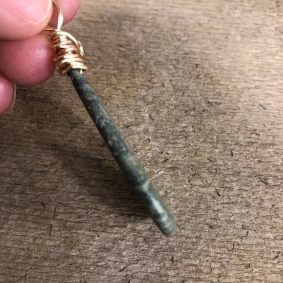 Swirled Green Jasper Necklace Pendant - Picture 3 of 4